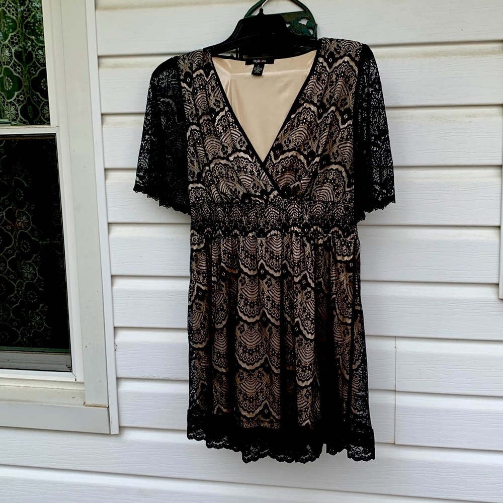 Black lace short sleeve lace dress